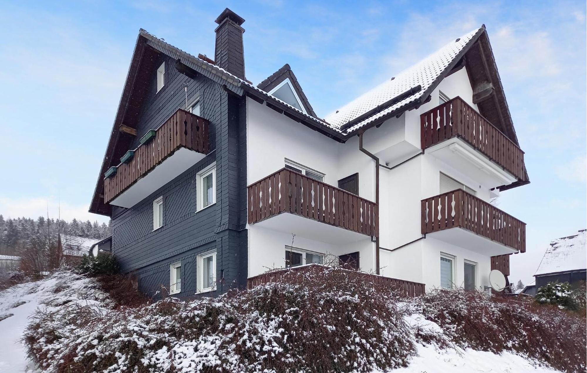 1 Bedroom Awesome In *